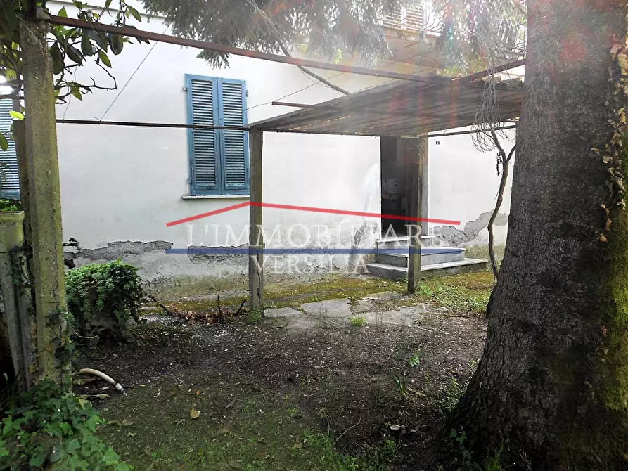 Immagine 3 di Casa bifamiliare in vendita  a Massa