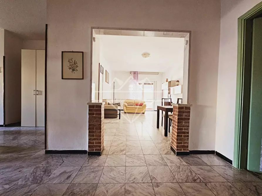 Immagine 9 di Appartamento in affitto  a Carrara