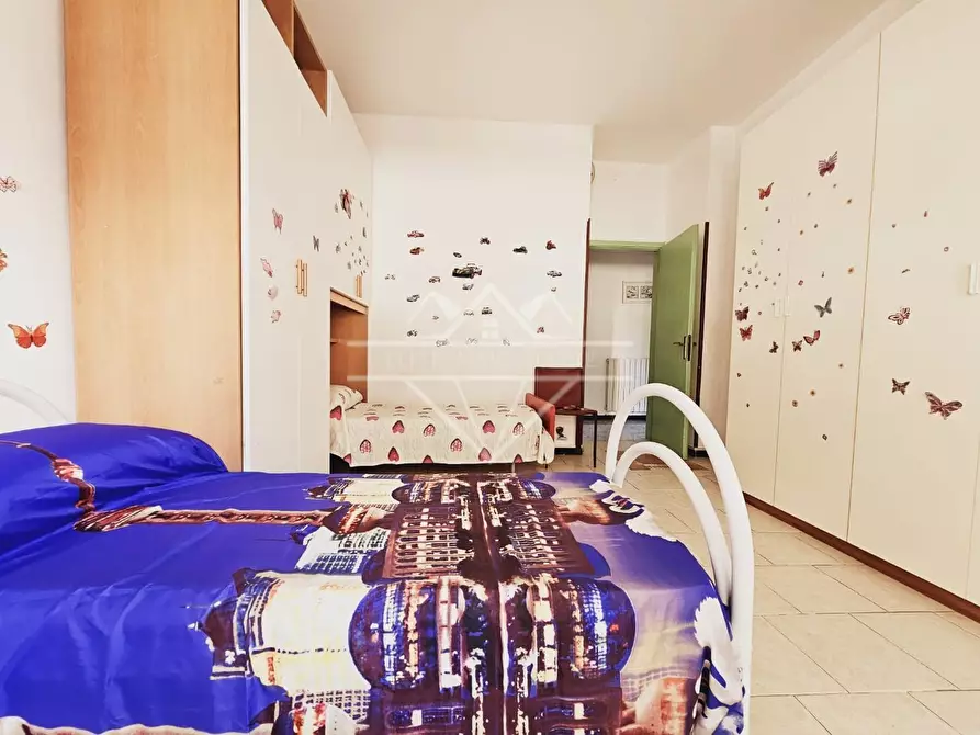 Immagine 11 di Appartamento in affitto  a Carrara