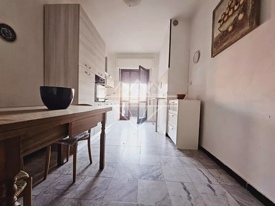 Immagine 7 di Appartamento in affitto  a Carrara