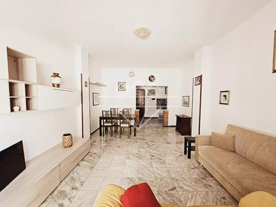 Immagine 5 di Appartamento in affitto  a Carrara