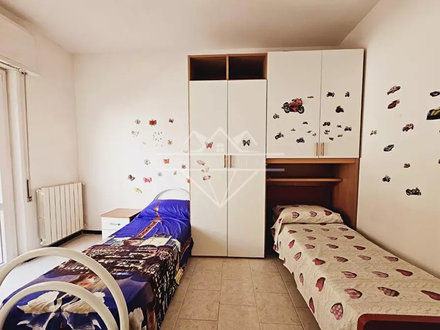 Immagine 13 di Appartamento in affitto  a Carrara