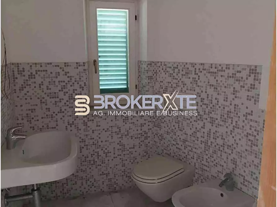 Immagine 4 di Casa semindipendente in vendita  a Carrara