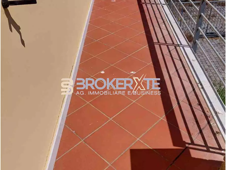 Immagine 10 di Casa semindipendente in vendita  a Carrara