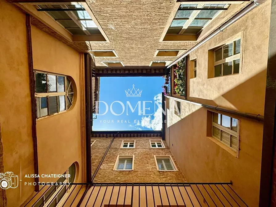 Immagine 25 di Appartamento in vendita  a Siena