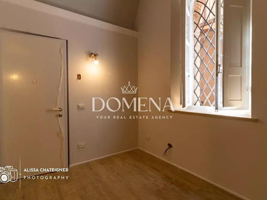 Immagine 15 di Appartamento in vendita  a Siena