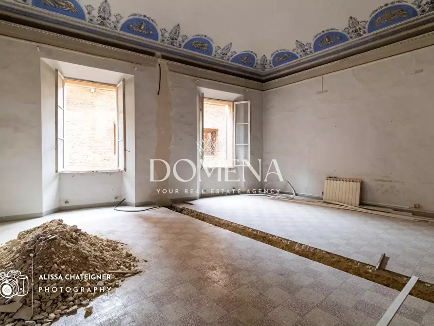 Immagine 11 di Appartamento in vendita  a Siena