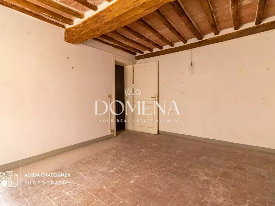 Immagine 20 di Appartamento in vendita  a Siena