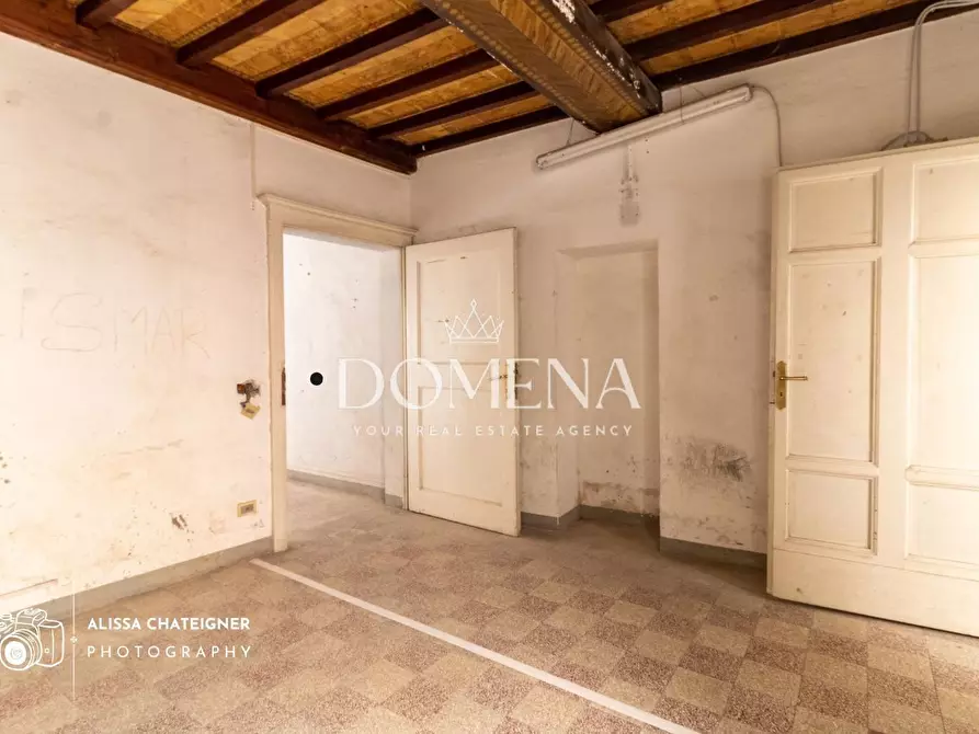 Immagine 7 di Appartamento in vendita  a Siena