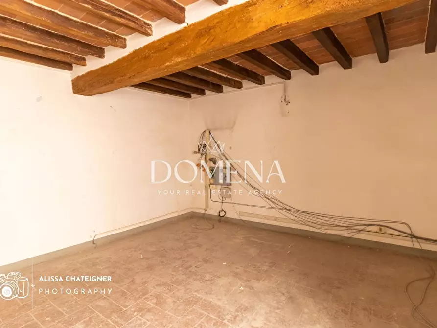 Immagine 25 di Appartamento in vendita  a Siena