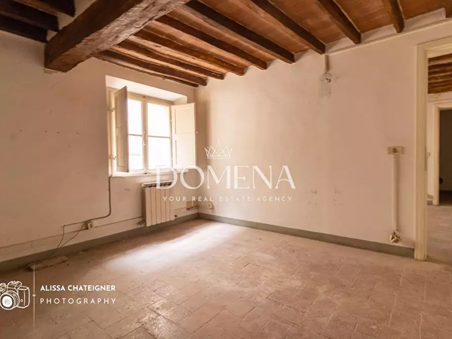 Immagine 22 di Appartamento in vendita  a Siena