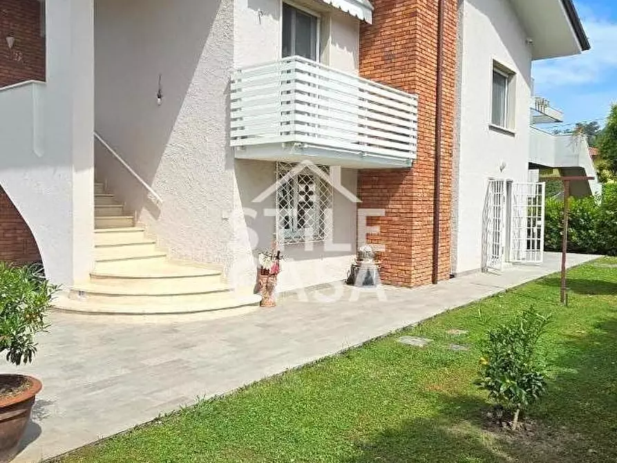 Immagine 23 di Villa in vendita  a Ponte Buggianese