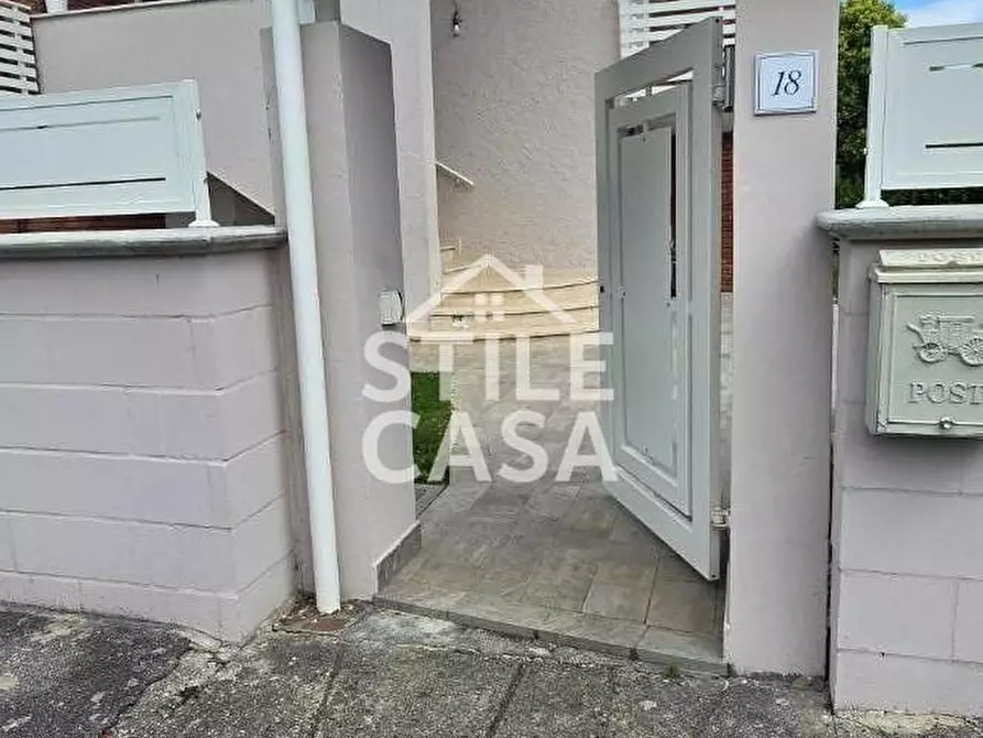 Immagine 33 di Villa in vendita  a Ponte Buggianese