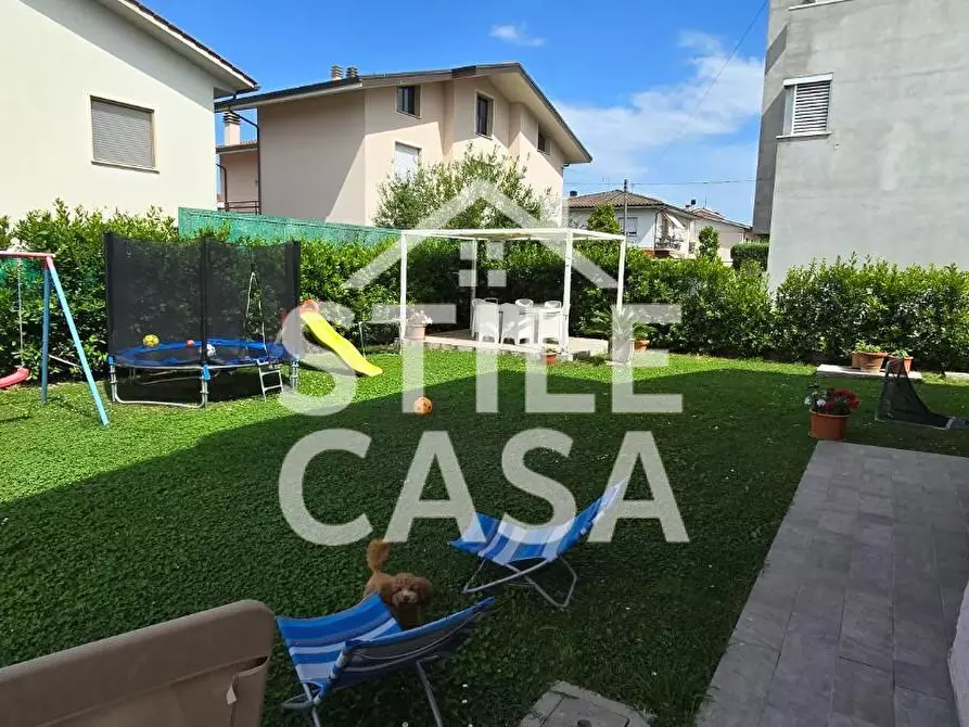 Immagine 21 di Villa in vendita  a Ponte Buggianese