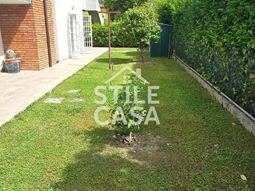 Immagine 24 di Villa in vendita  a Ponte Buggianese