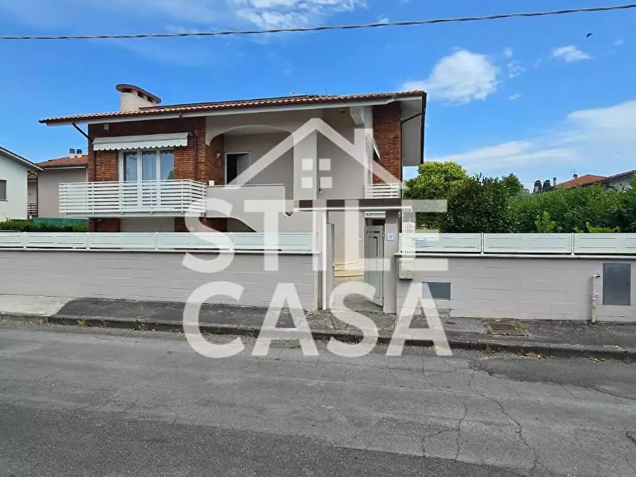 Immagine 34 di Villa in vendita  a Ponte Buggianese