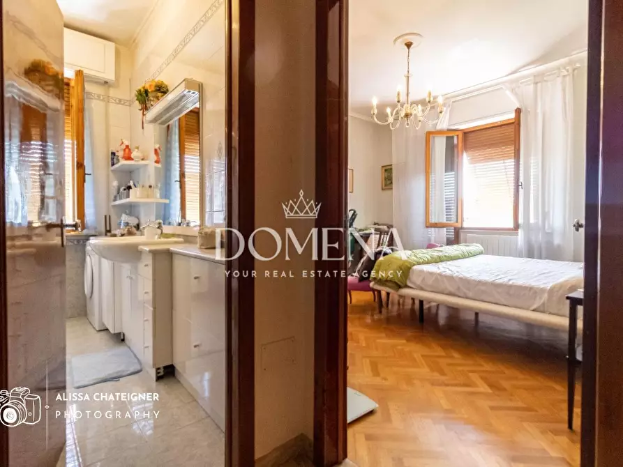 Immagine 17 di Appartamento in vendita  a Siena