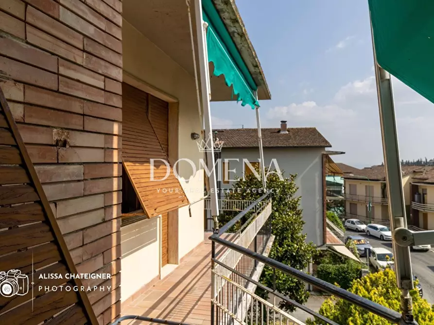 Immagine 37 di Appartamento in vendita  a Siena