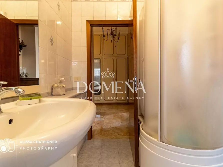 Immagine 21 di Appartamento in vendita  a Siena