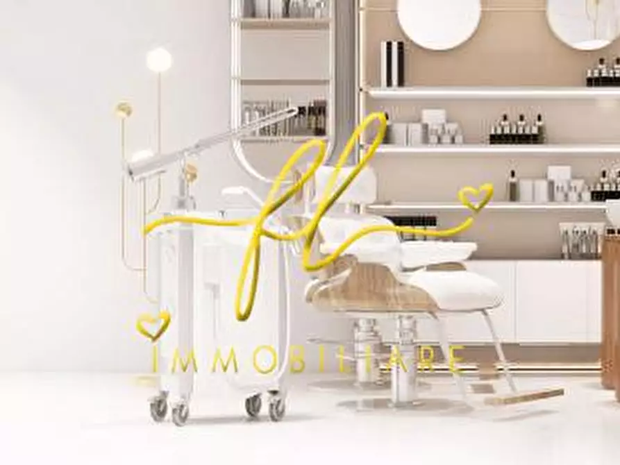 Immagine 7 di Attività commerciale in affitto  a Cecina