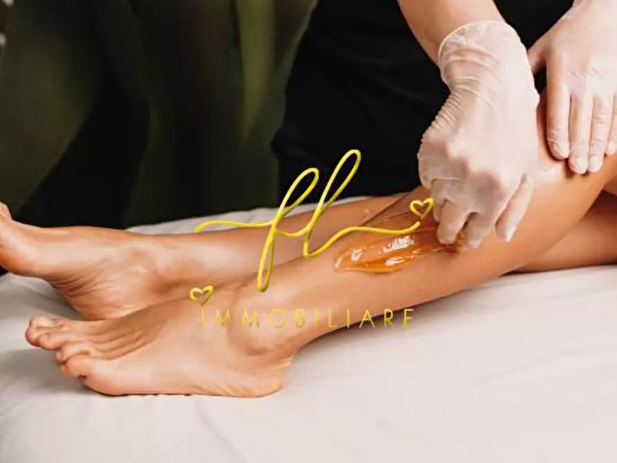 Immagine 4 di Attività commerciale in affitto  a Cecina