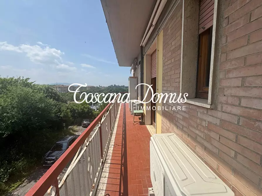 Immagine 3 di Appartamento in vendita  a Siena