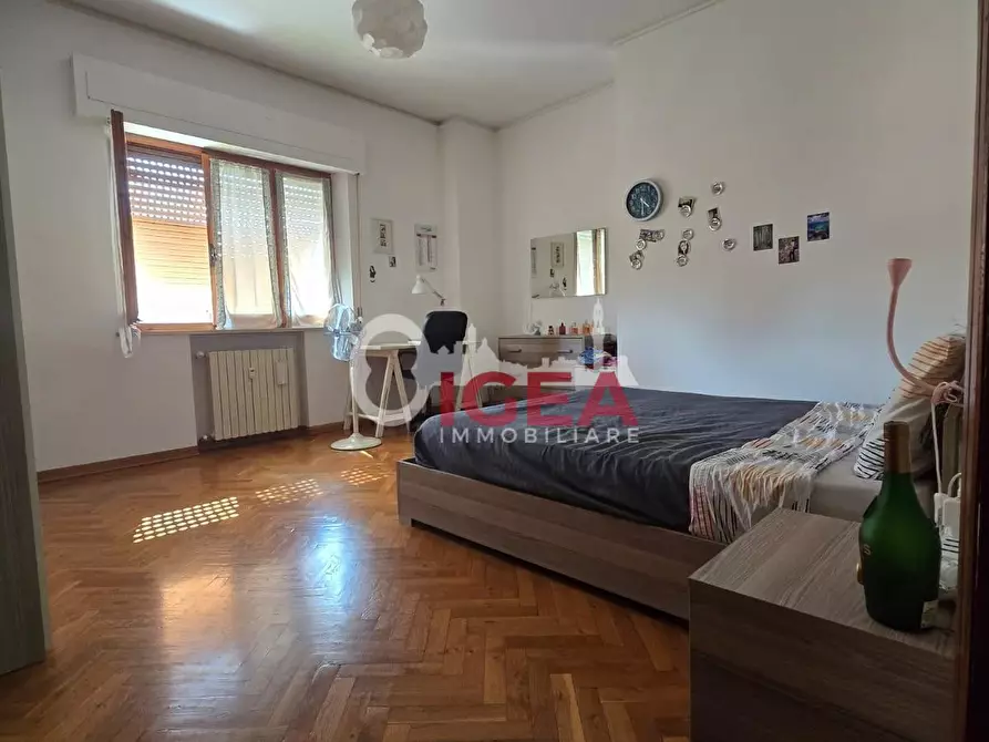 Immagine 21 di Appartamento in vendita  a Siena