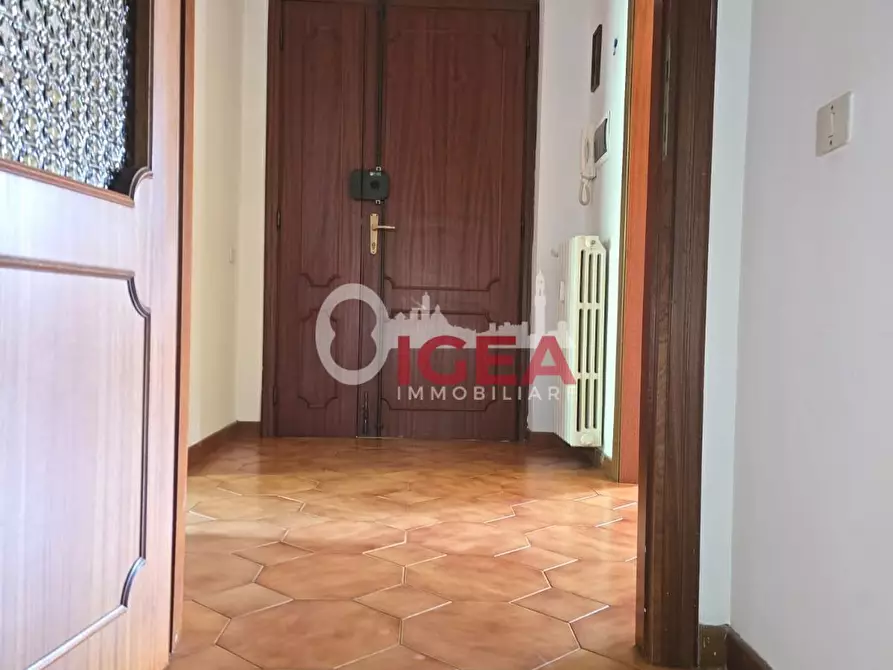 Immagine 36 di Appartamento in vendita  a Siena