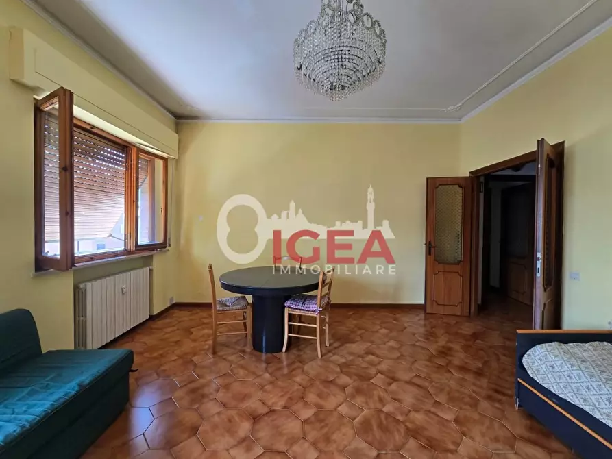 Immagine 2 di Appartamento in vendita  a Siena