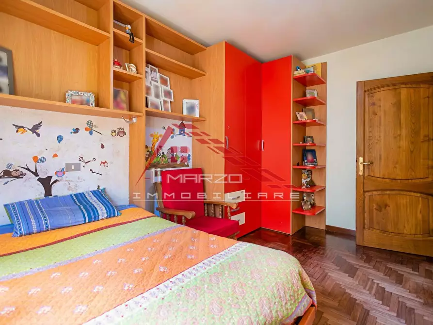 Immagine 14 di Villa in vendita  a Massa