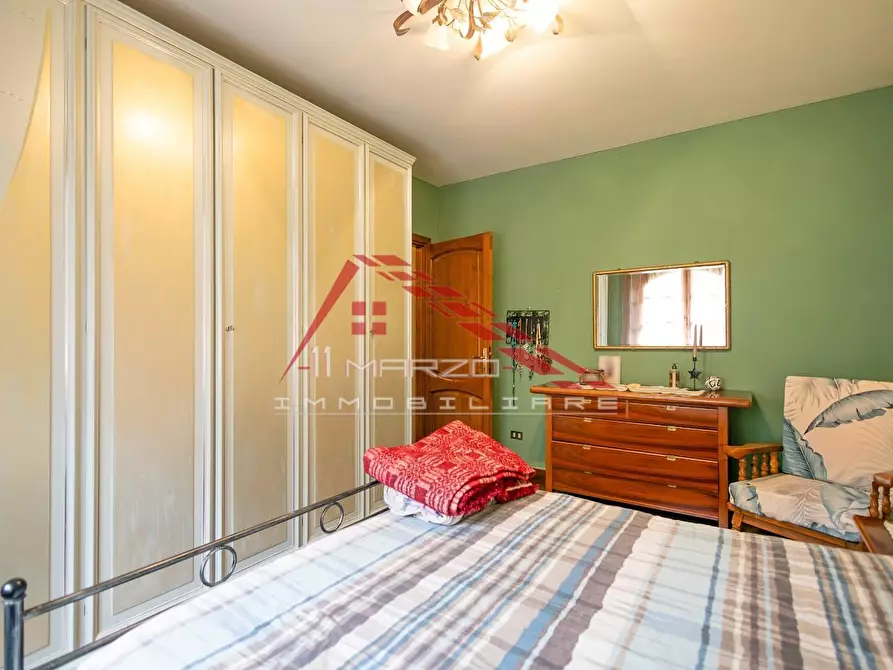 Immagine 10 di Villa in vendita  a Massa