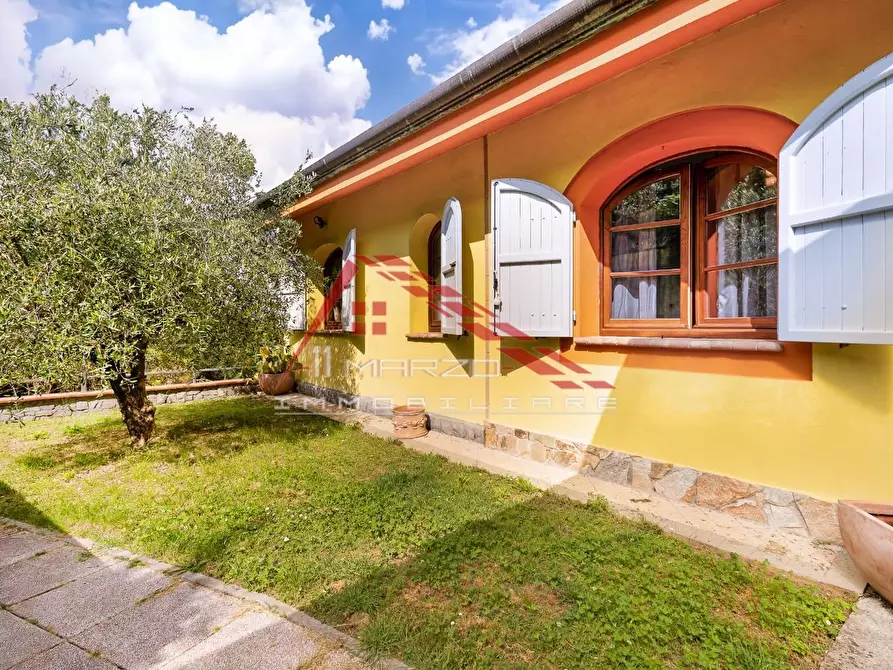 Immagine 24 di Villa in vendita  a Massa