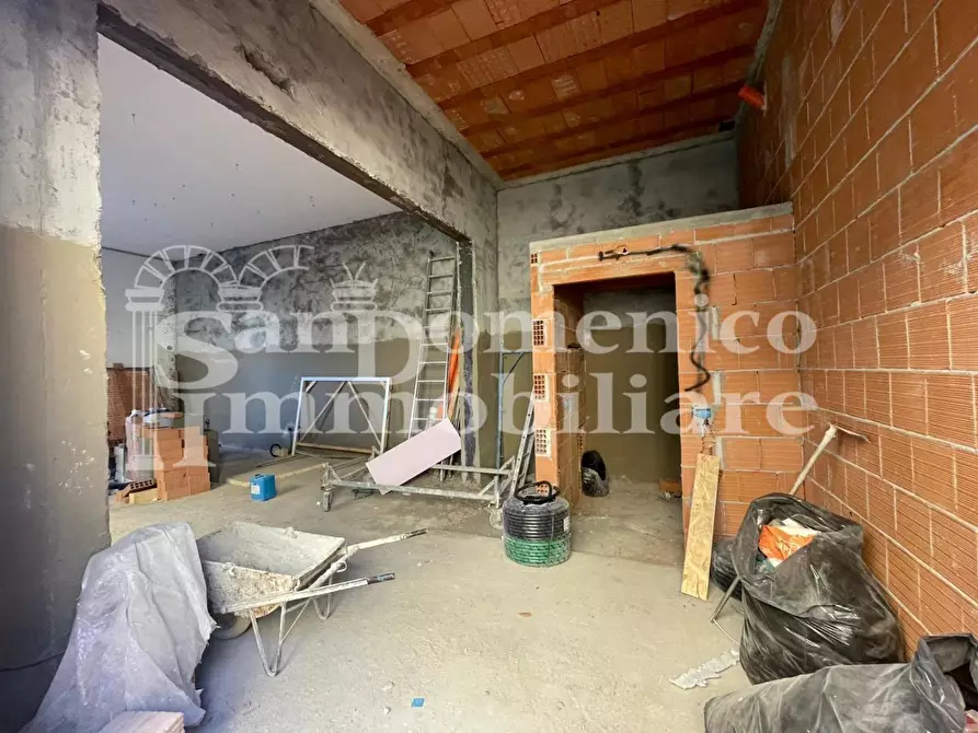 Immagine 4 di Attività artigianale in affitto  a Cascina