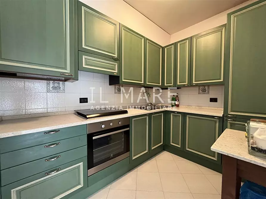 Immagine 15 di Appartamento in vendita  a Massa