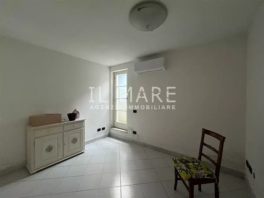 Immagine 22 di Appartamento in vendita  a Massa