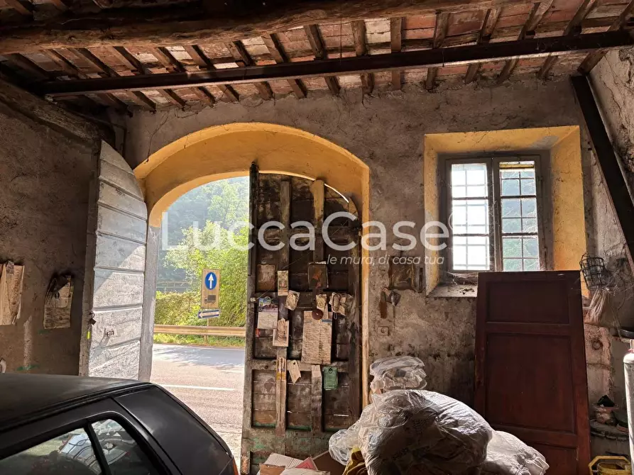 Immagine 30 di Appartamento in vendita  a Borgo A Mozzano