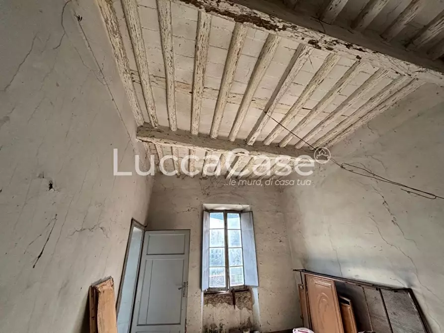 Immagine 12 di Appartamento in vendita  a Borgo A Mozzano