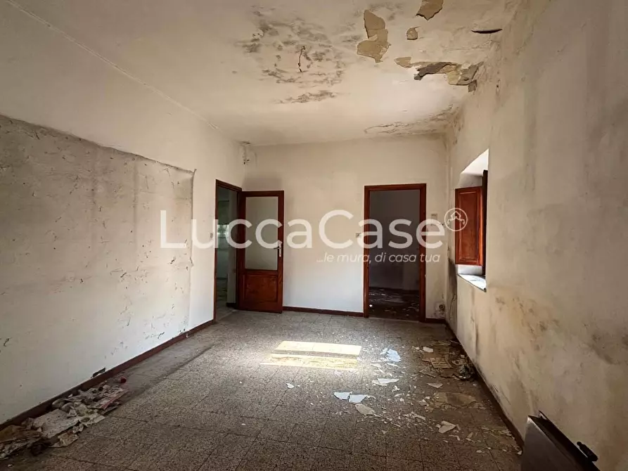 Immagine 20 di Appartamento in vendita  a Borgo A Mozzano