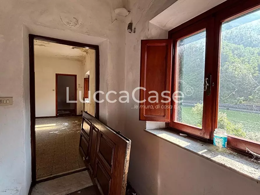 Immagine 19 di Appartamento in vendita  a Borgo A Mozzano