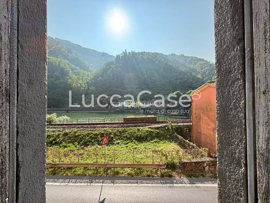 Immagine 10 di Appartamento in vendita  a Borgo A Mozzano