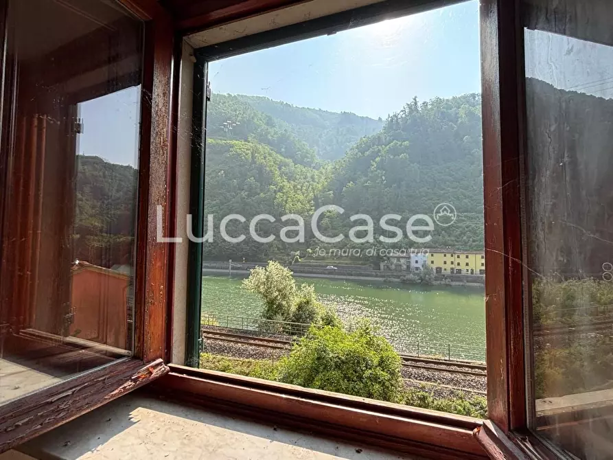 Immagine 21 di Appartamento in vendita  a Borgo A Mozzano