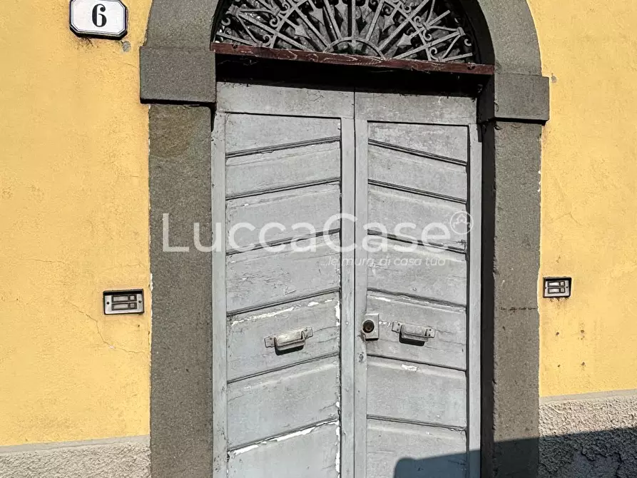 Immagine 2 di Appartamento in vendita  a Borgo A Mozzano