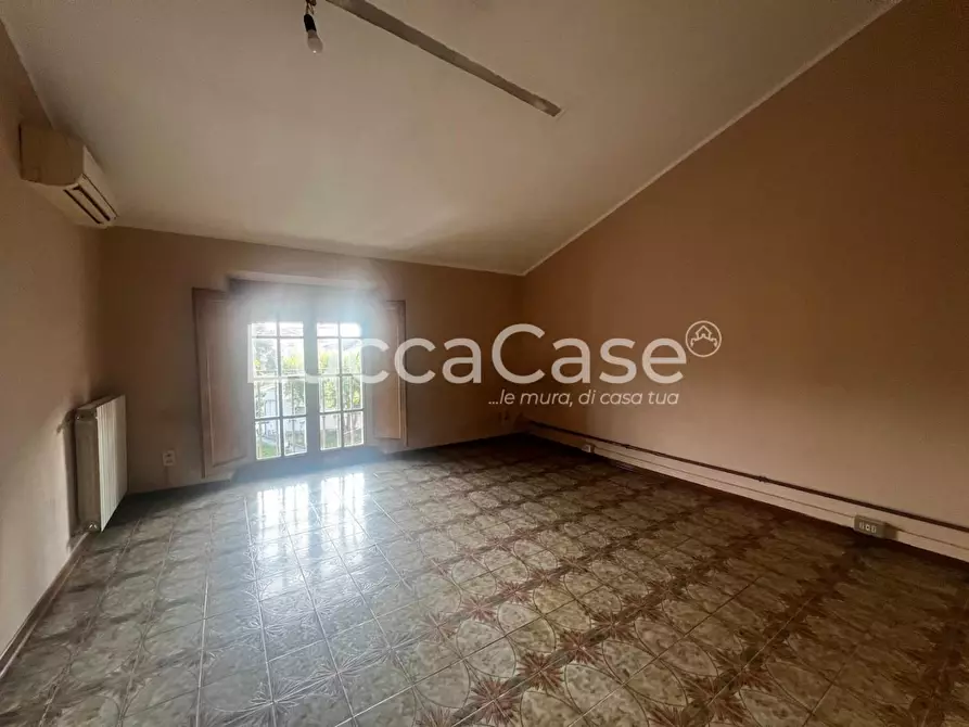 Immagine 6 di Appartamento in vendita  a Lucca