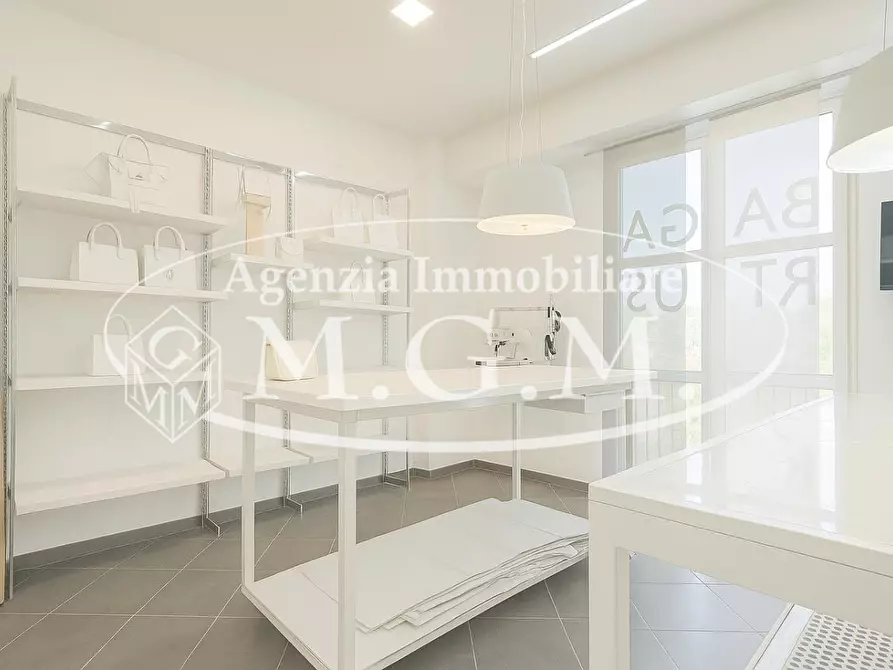 Immagine 3 di Ufficio in affitto  a Calcinaia
