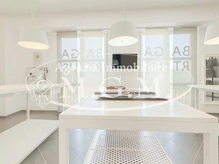 Immagine 4 di Ufficio in affitto  a Calcinaia