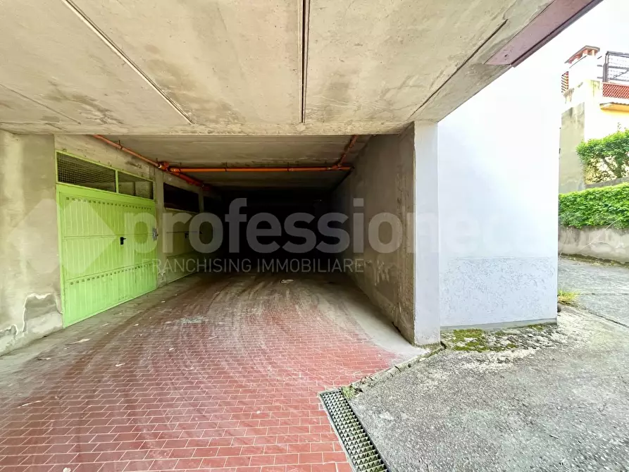 Immagine 5 di Garage in vendita  a Pisa