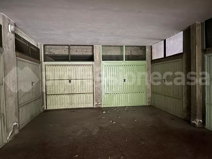 Immagine 7 di Garage in vendita  a Pisa