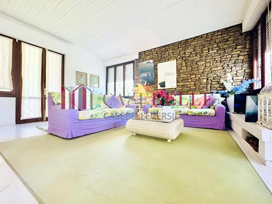 Immagine 5 di Casa indipendente in vendita  a Camaiore