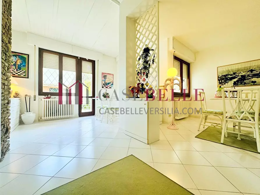 Immagine 9 di Casa indipendente in vendita  a Camaiore