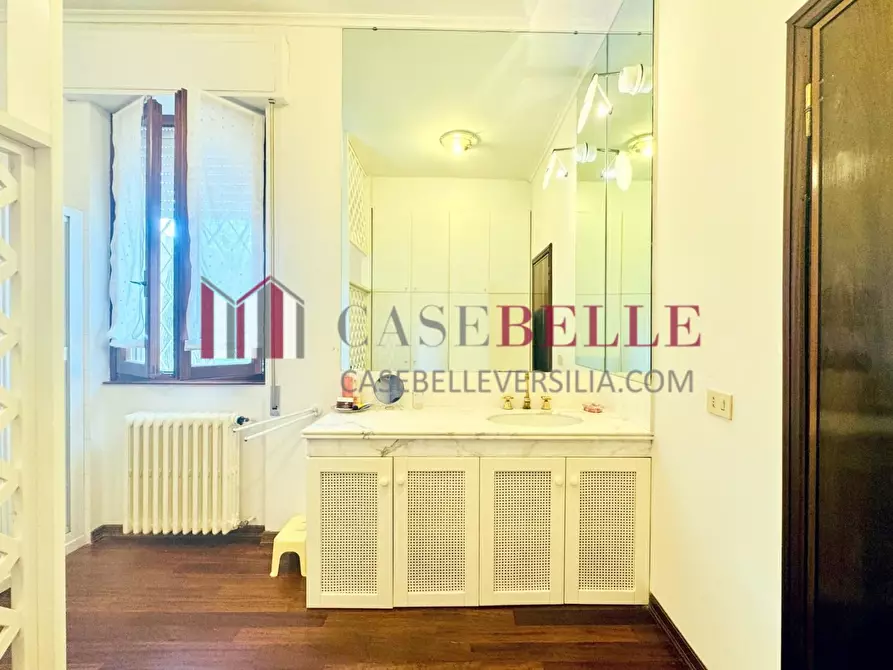 Immagine 62 di Casa indipendente in vendita  a Camaiore